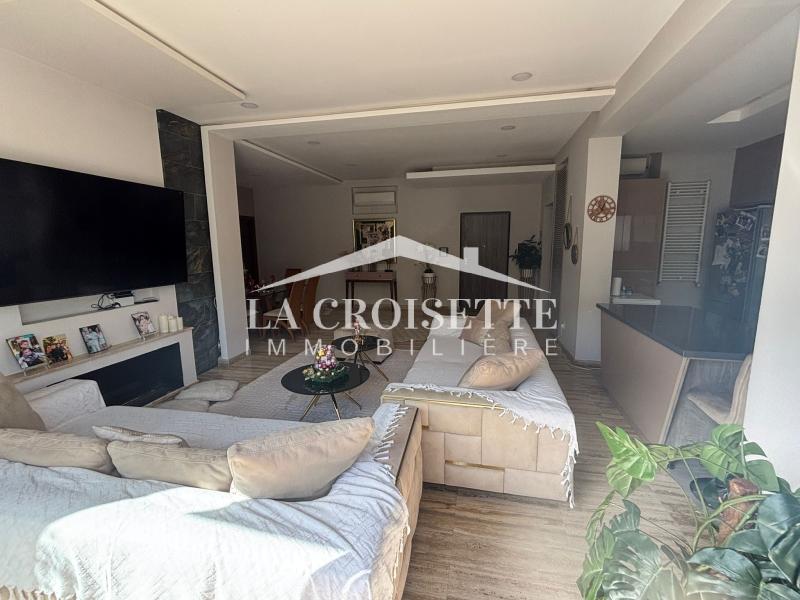 Appartement S+3 avec jardin et piscine à La Soukra